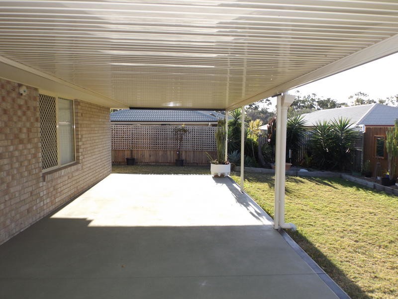 38 Moonstone Dr, Urangan QLD 4655