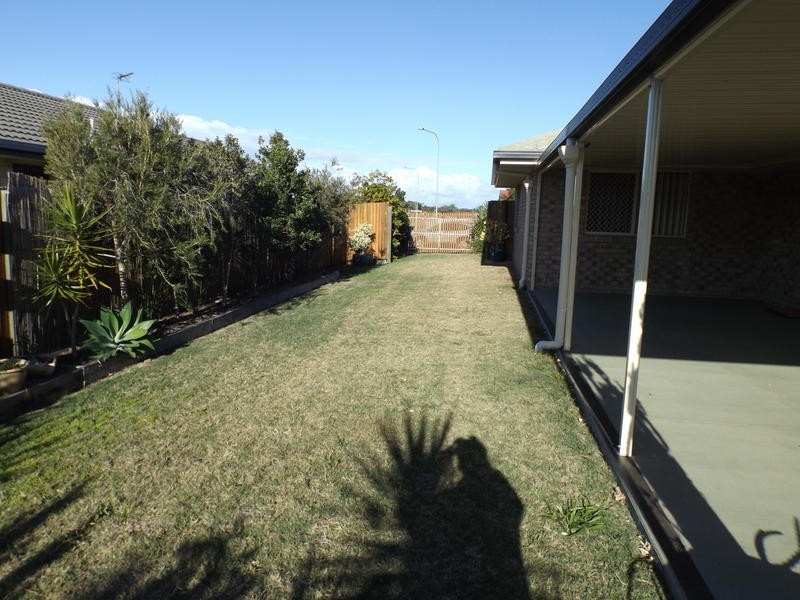 38 Moonstone Dr, Urangan QLD 4655