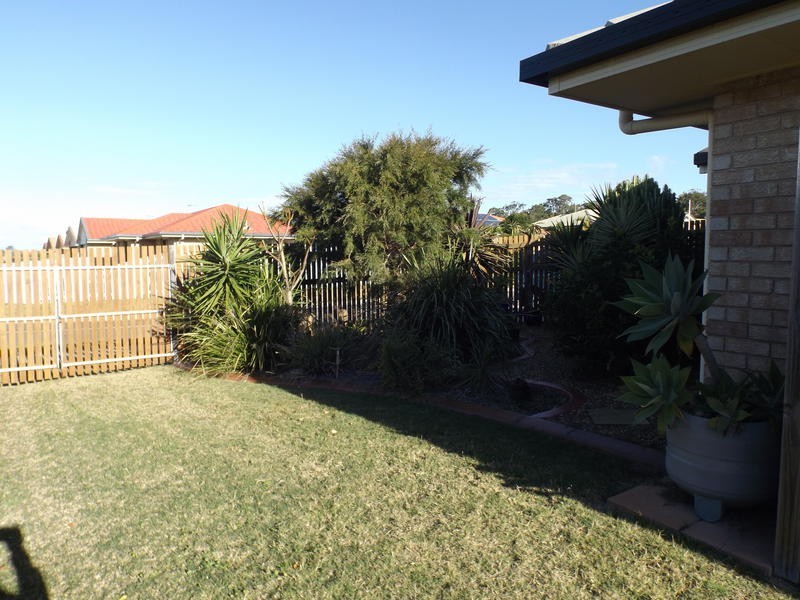 38 Moonstone Dr, Urangan QLD 4655