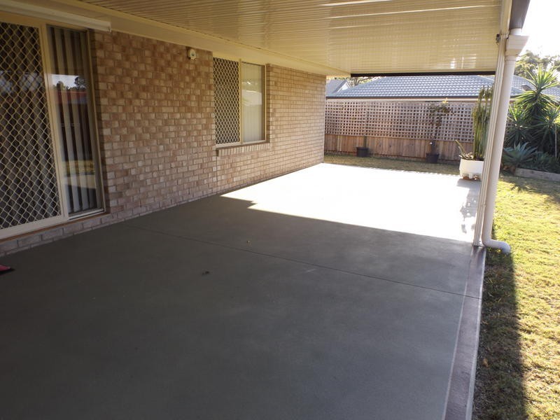 38 Moonstone Dr, Urangan QLD 4655