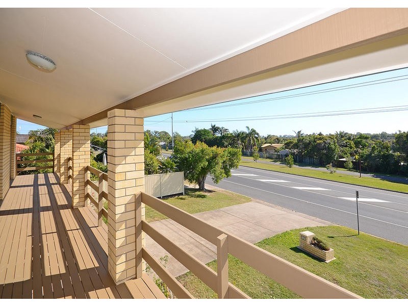 651 Boat Harbour Dr, Urangan QLD 4655