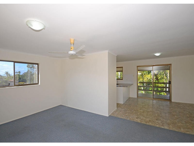 651 Boat Harbour Dr, Urangan QLD 4655