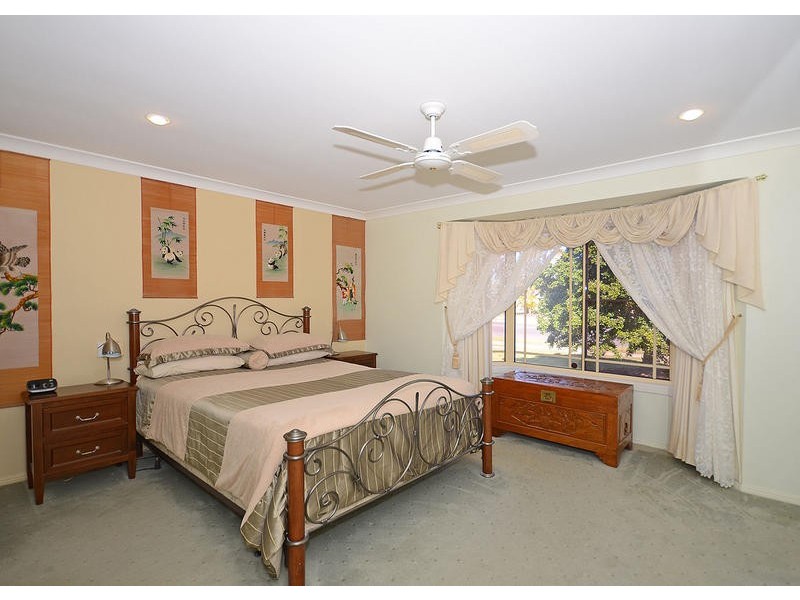 25 Ibis Blvd, Eli Waters QLD 4655