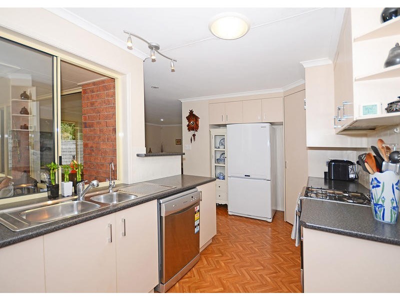 23 Corser St, Point Vernon QLD 4655