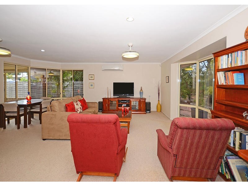 23 Corser St, Point Vernon QLD 4655