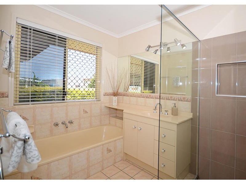 23 Corser St, Point Vernon QLD 4655