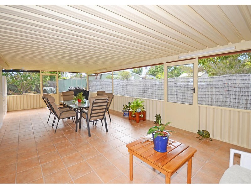 23 Corser St, Point Vernon QLD 4655
