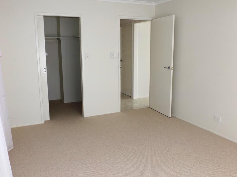 1 Gibbs St, Urangan QLD 4655