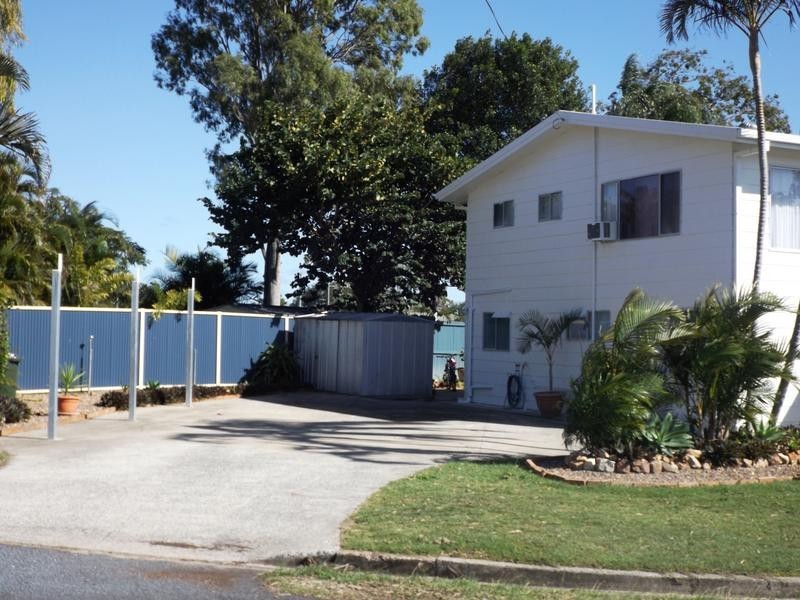 1 Gibbs St, Urangan QLD 4655