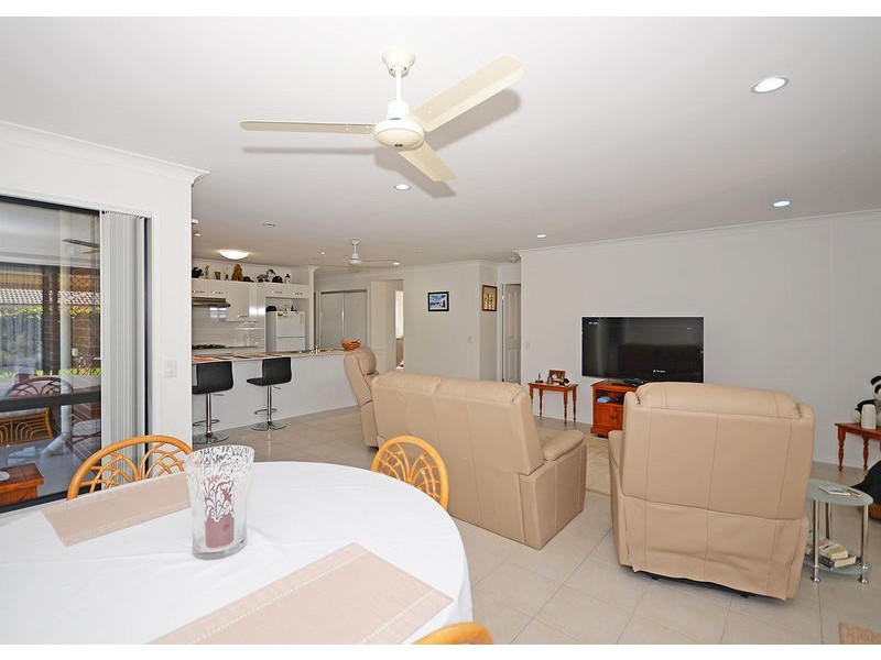 3 Forrest Ct, Urraween QLD 4655