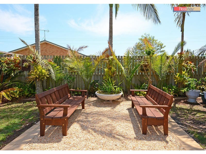 28 Bergin Crt, Torquay QLD 4655