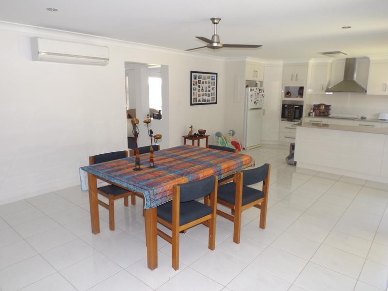 15 Zac Crt, Urraween QLD 4655