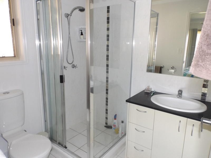 15 Zac Crt, Urraween QLD 4655