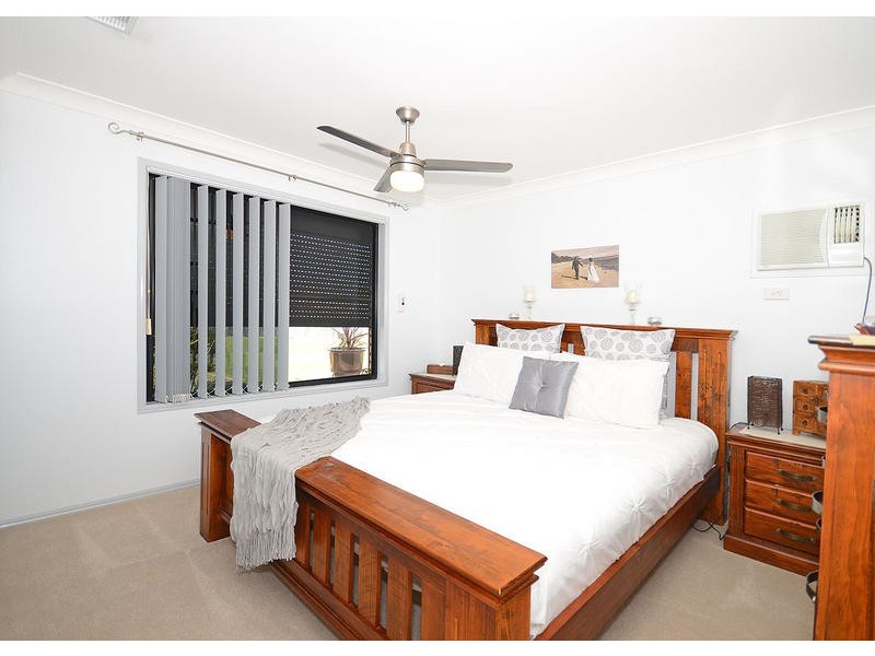 23 Pialba Downs Drive, Eli Waters QLD 4655