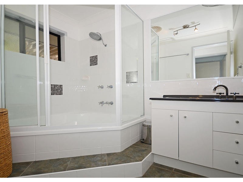 23 Pialba Downs Drive, Eli Waters QLD 4655