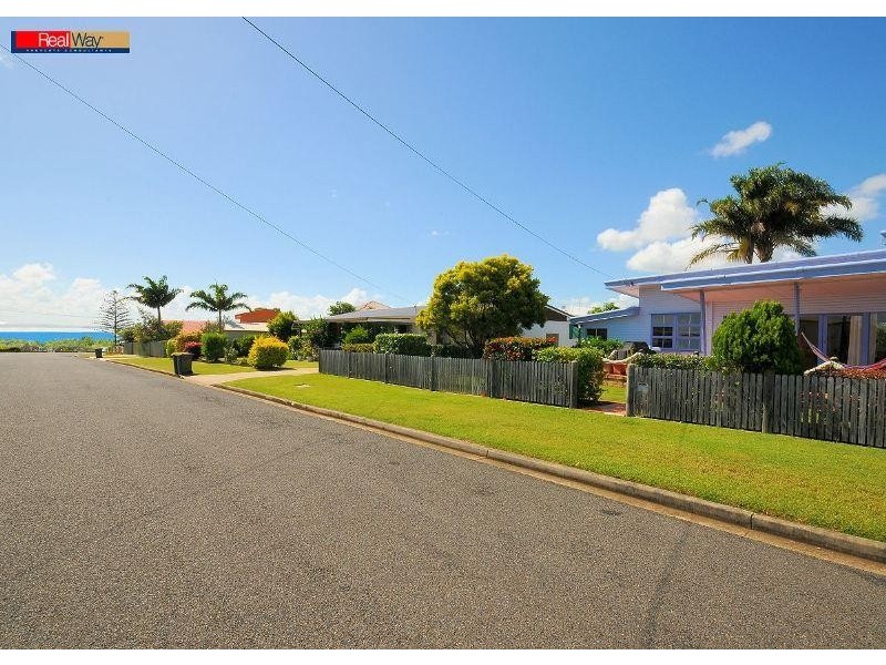 6 Aplin St, Point Vernon QLD 4655