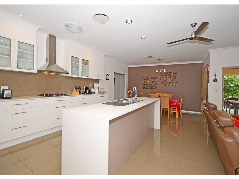 26 Parraweena Court, Point Vernon QLD 4655