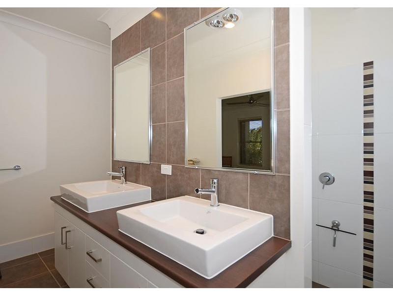 26 Parraweena Court, Point Vernon QLD 4655