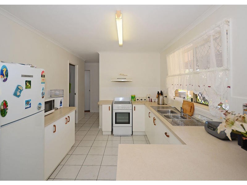 10 Princess Park Ct, Torquay QLD 4655