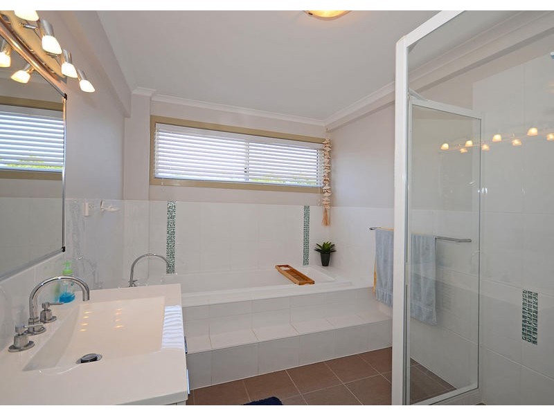 28 Jacobsen Outlook, Urraween QLD 4655