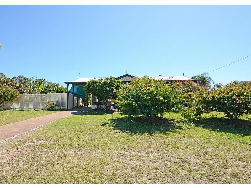 4 Harselaar Dr, Point Vernon QLD 4655