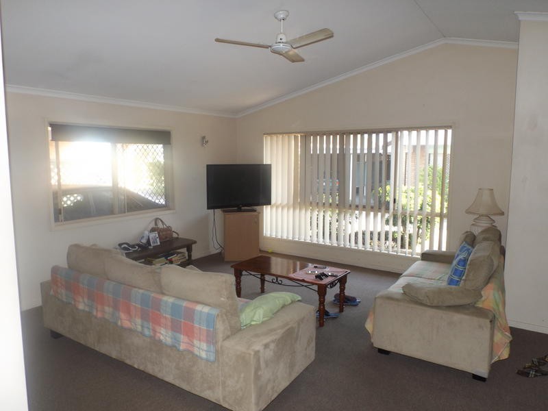 2 / 73 Newhaven St, Pialba QLD 4655