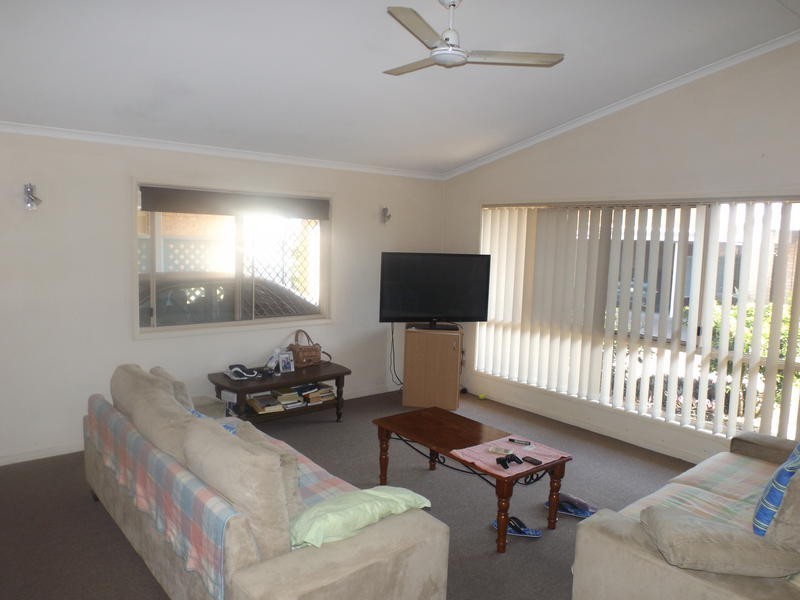 2 / 73 Newhaven St, Pialba QLD 4655