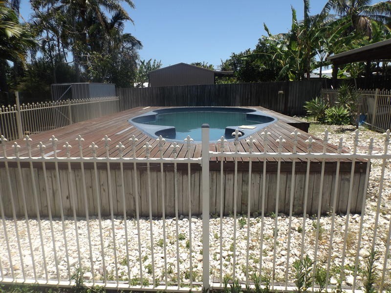 133 Elizabeth St, Urangan QLD 4655