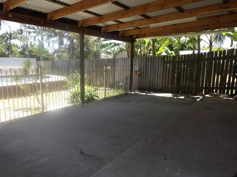 133 Elizabeth St, Urangan QLD 4655