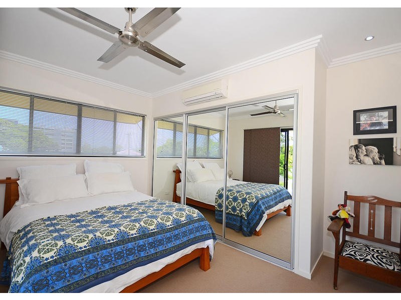 4 / 19 King St, Urangan QLD 4655
