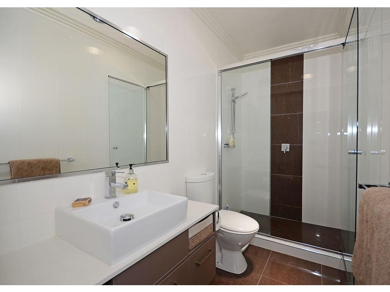 4 / 19 King St, Urangan QLD 4655