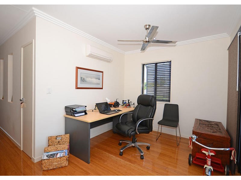 4 / 19 King St, Urangan QLD 4655