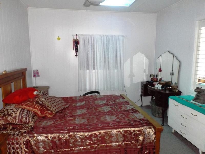 19 Hibiscus St, Urangan QLD 4655