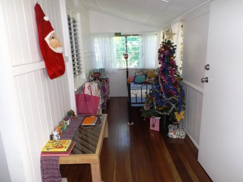 19 Hibiscus St, Urangan QLD 4655