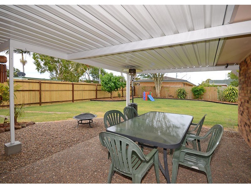 10 Granada Ct, Point Vernon QLD 4655