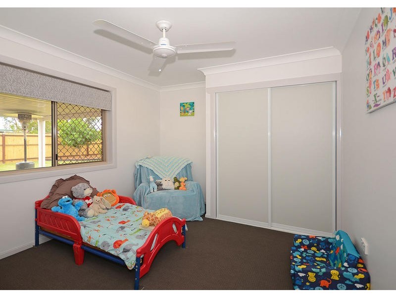 10 Granada Ct, Point Vernon QLD 4655