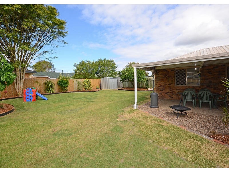 10 Granada Ct, Point Vernon QLD 4655