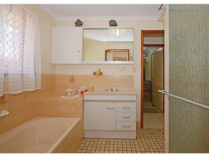 19 Drummond St, Urangan QLD 4655