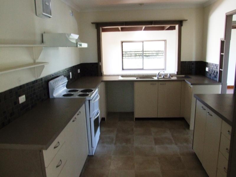 69 Hillcrest Ave, Scarness QLD 4655