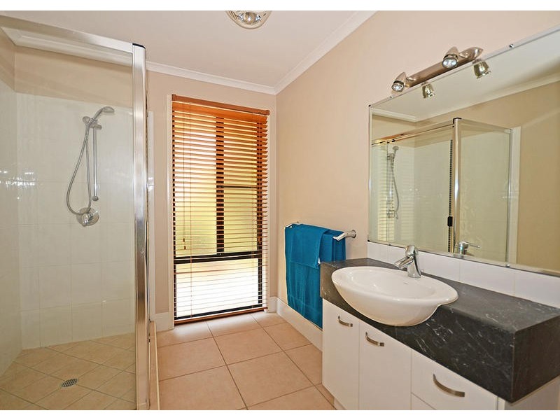 25 Oslove Dr, Booral QLD 4655