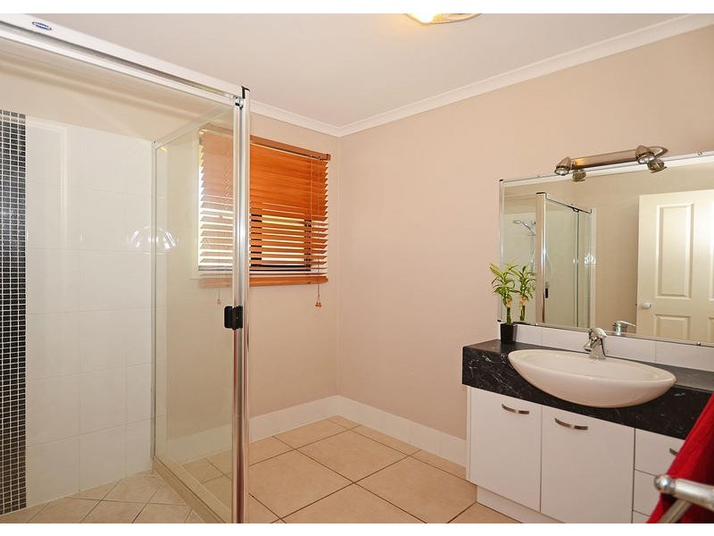 25 Oslove Dr, Booral QLD 4655