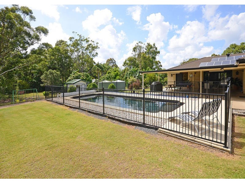 25 Oslove Dr, Booral QLD 4655