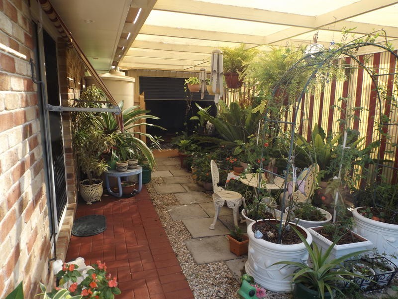 56 Caddy Ave, Urraween QLD 4655