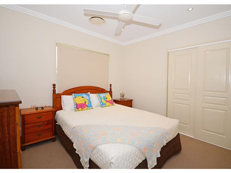 18 Harrison Cct, Urangan QLD 4655