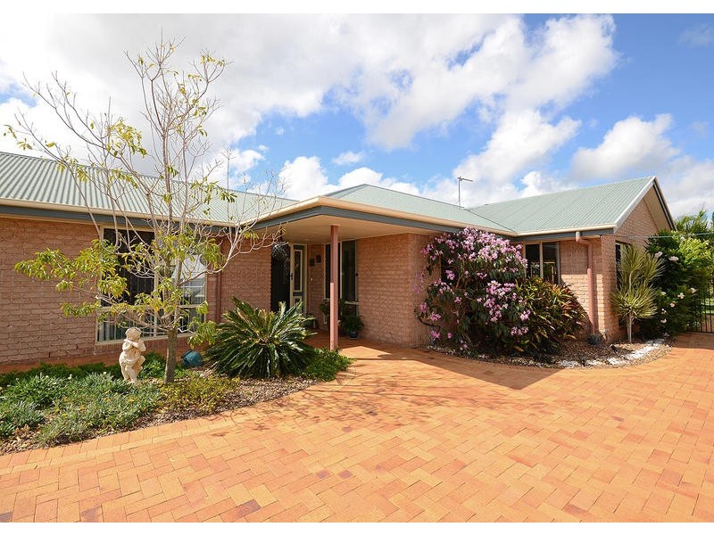 12 Lockerbie Ct, Kawungan QLD 4655