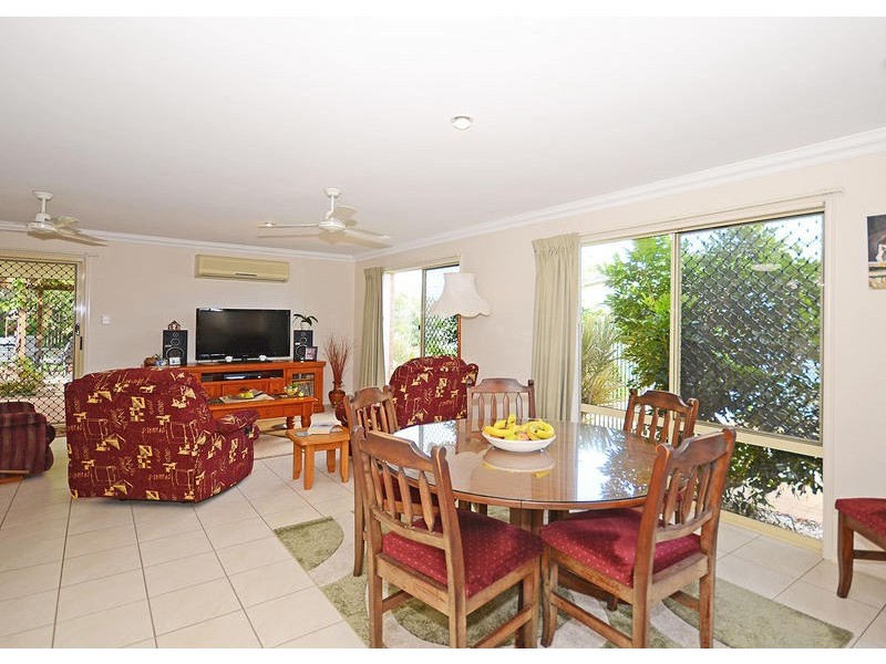 12 Lockerbie Ct, Kawungan QLD 4655