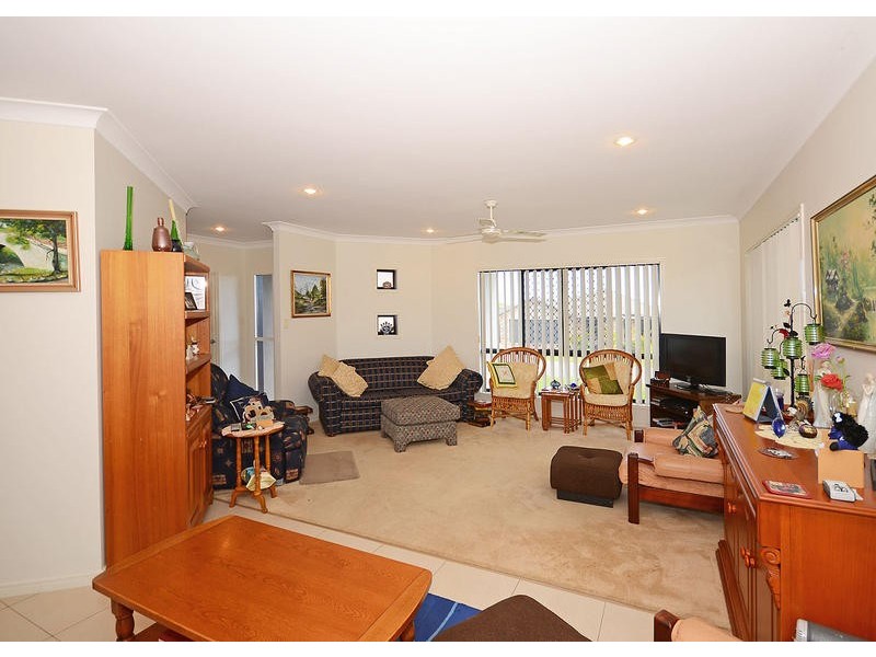 5 Bayridge Heights Dr, Nikenbah QLD 4655