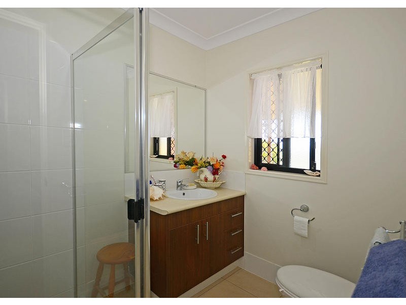 5 Bayridge Heights Dr, Nikenbah QLD 4655