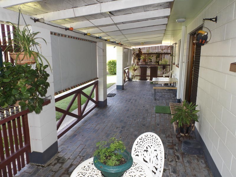 21 Cooloola Cres, Urangan QLD 4655