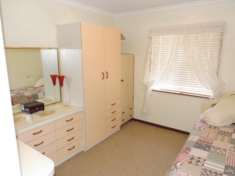 21 Cooloola Cres, Urangan QLD 4655